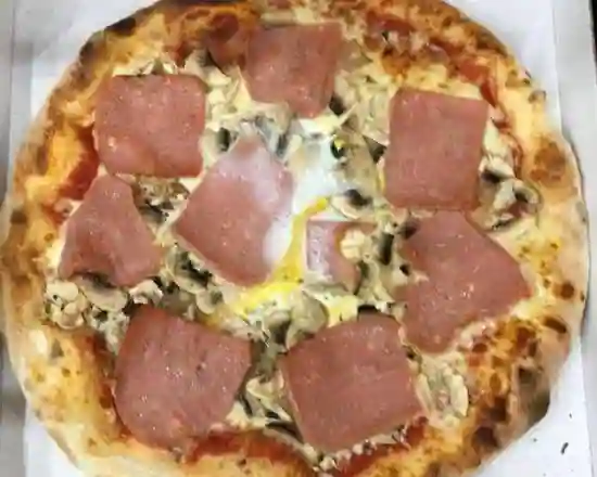 Pizza Reine